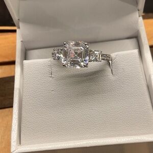 Cubic zirconia ring